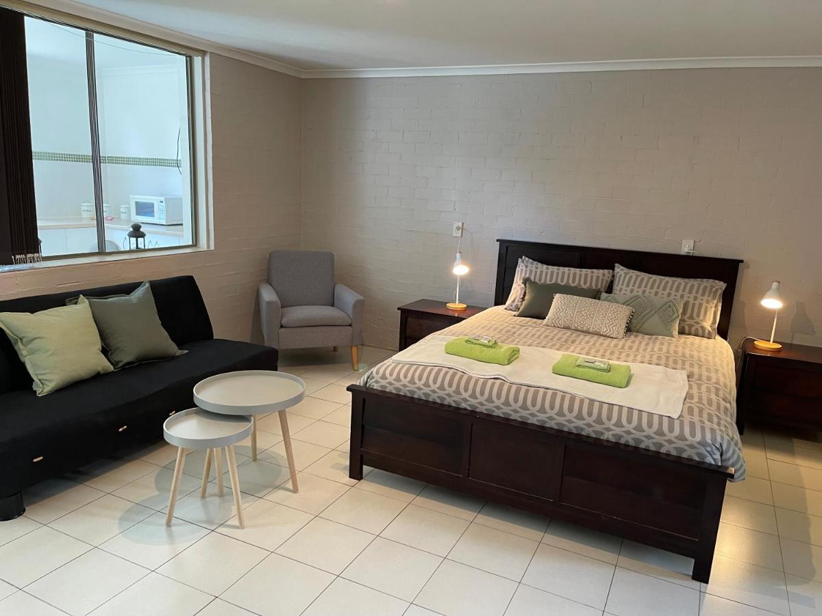 Sinclairs Country Retreat Motel Conjola Bagian luar foto