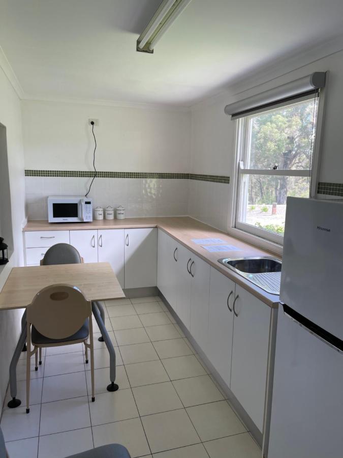 Sinclairs Country Retreat Motel Conjola Bagian luar foto