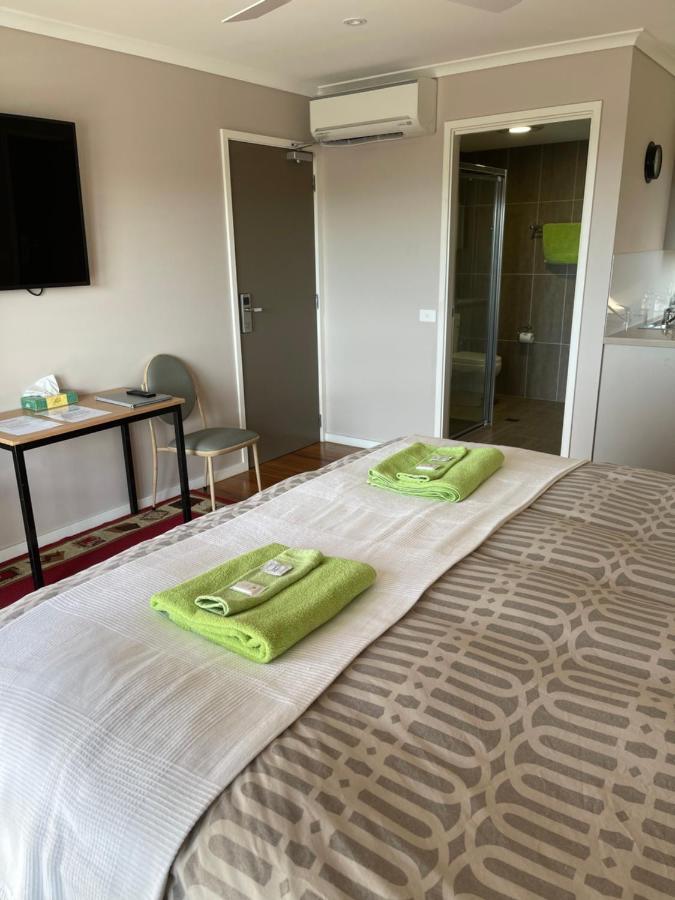 Sinclairs Country Retreat Motel Conjola Bagian luar foto