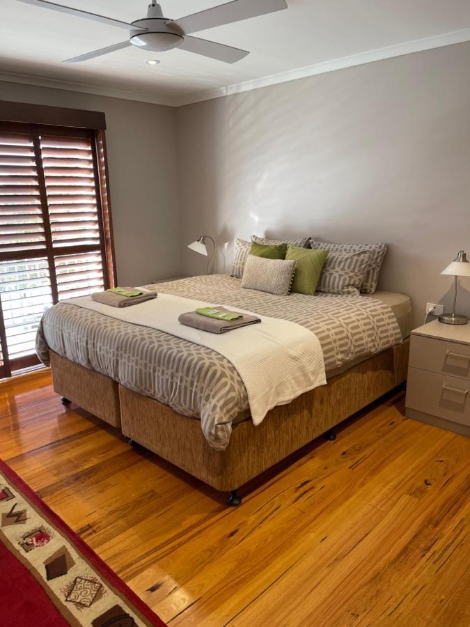 Sinclairs Country Retreat Motel Conjola Bagian luar foto