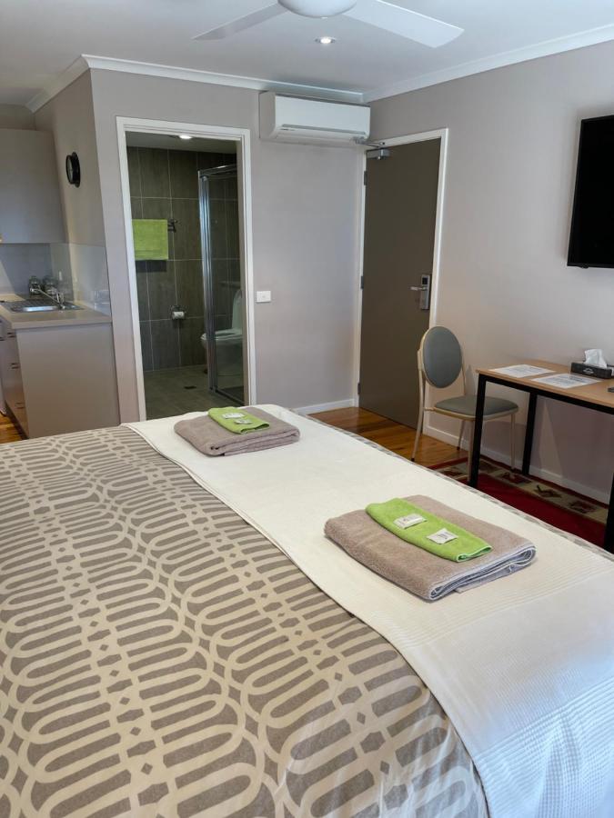 Sinclairs Country Retreat Motel Conjola Bagian luar foto