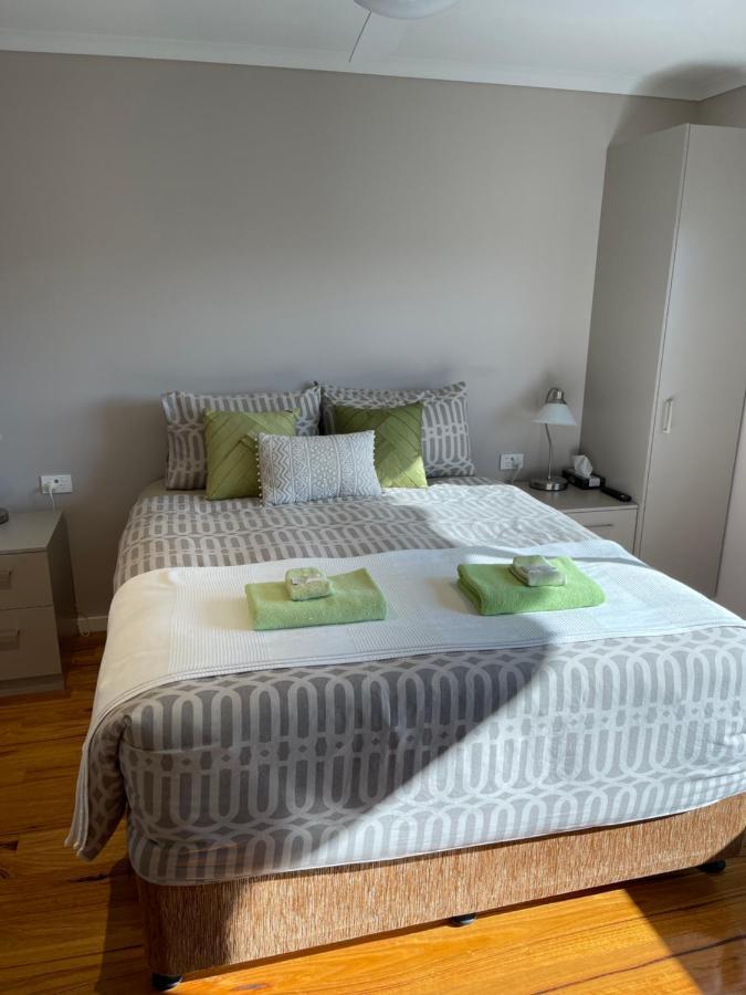 Sinclairs Country Retreat Motel Conjola Bagian luar foto