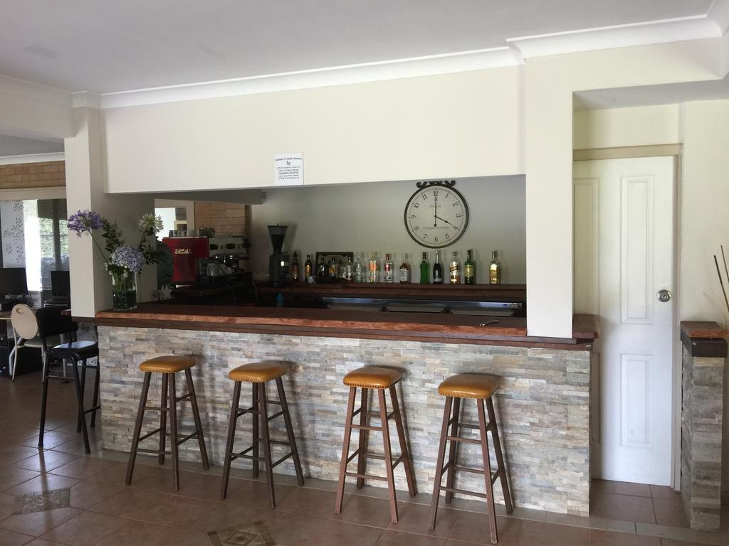 Sinclairs Country Retreat Motel Conjola Bagian luar foto