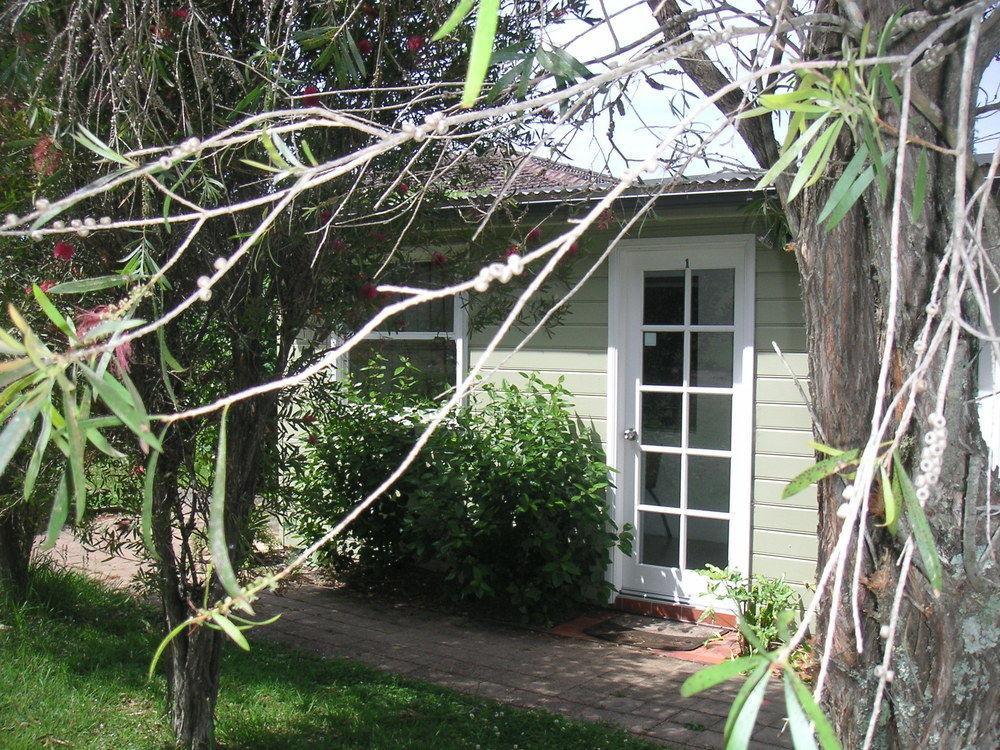 Sinclairs Country Retreat Motel Conjola Bagian luar foto
