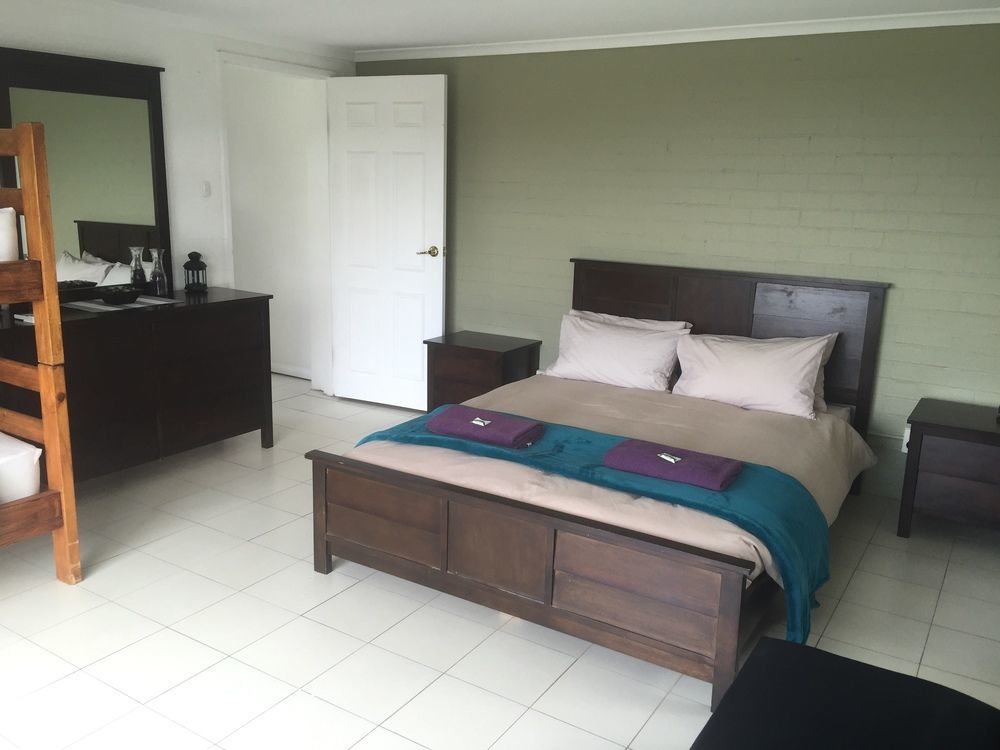 Sinclairs Country Retreat Motel Conjola Bagian luar foto