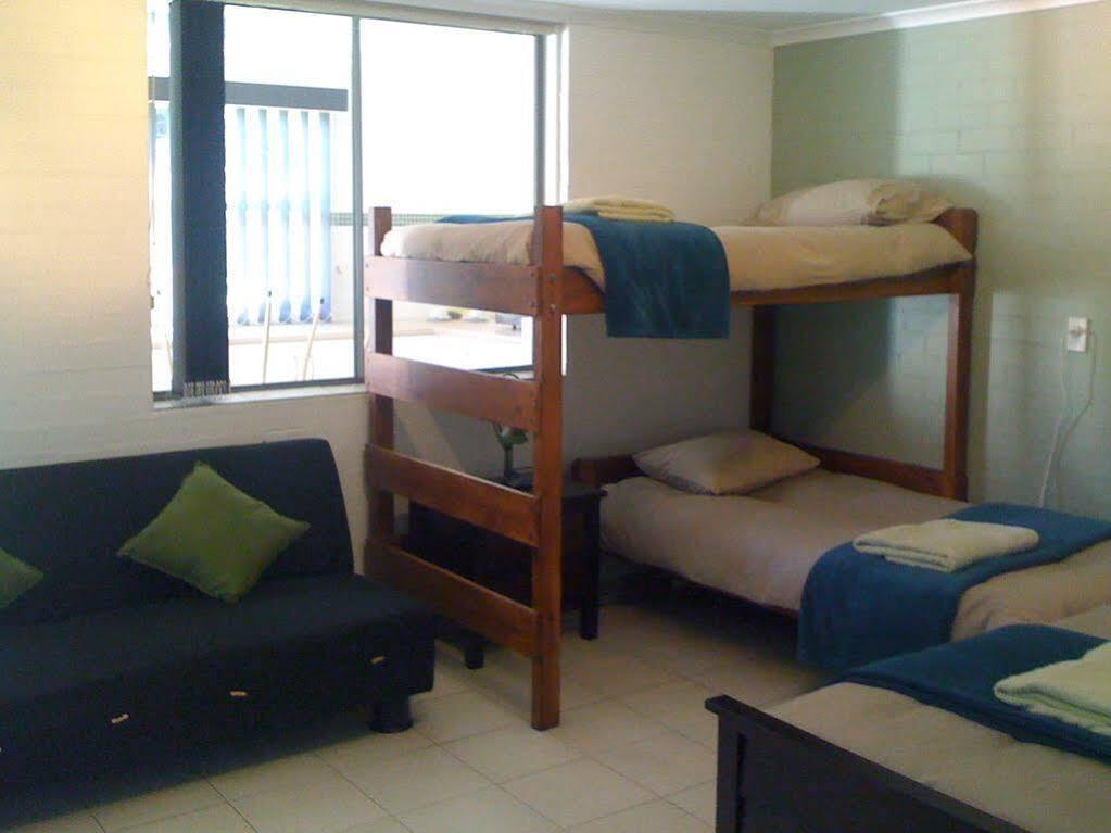 Sinclairs Country Retreat Motel Conjola Bagian luar foto