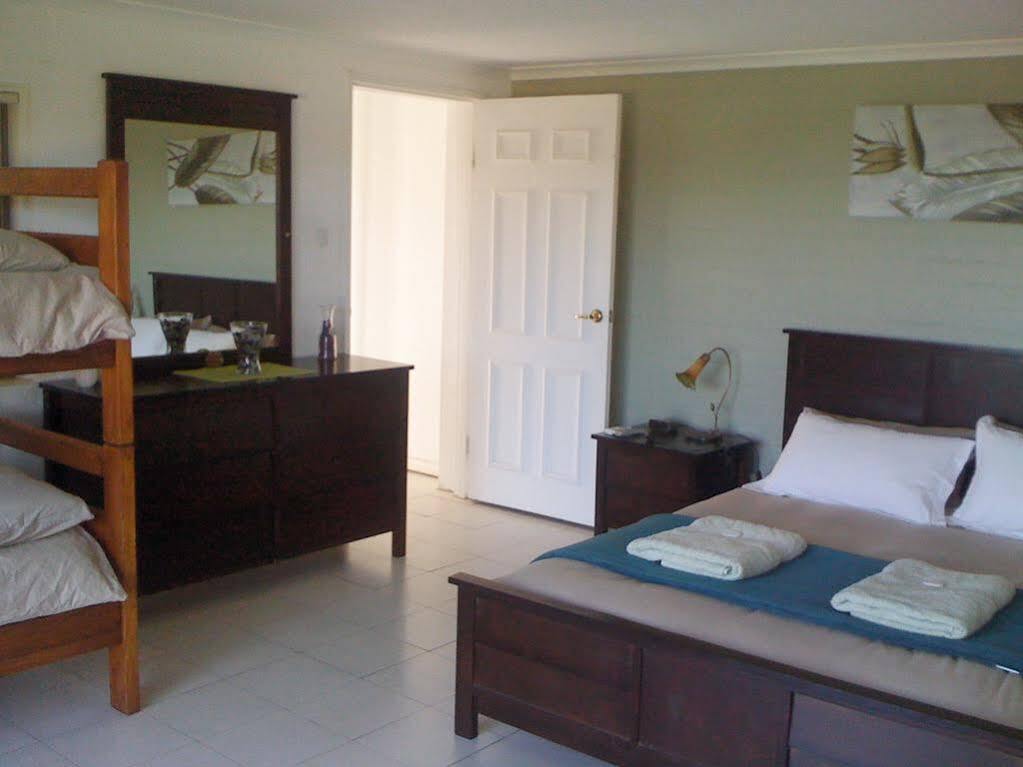 Sinclairs Country Retreat Motel Conjola Bagian luar foto