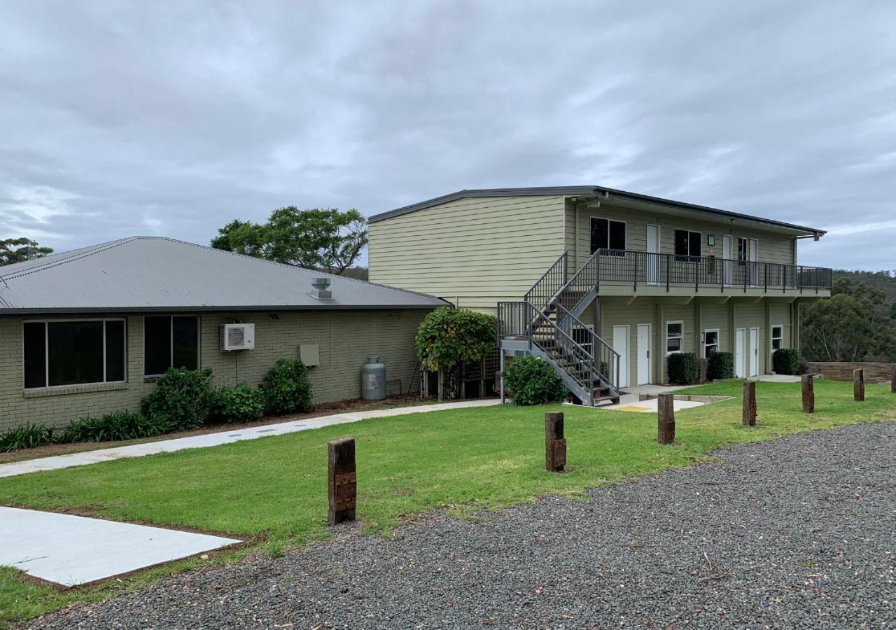 Sinclairs Country Retreat Motel Conjola Bagian luar foto